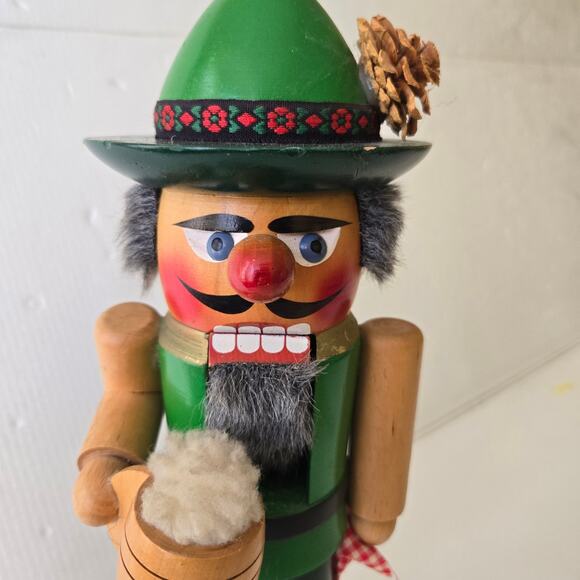 Steinbach Beer Meister Nutcracker Approx 14" Minor Paint Chips - Picture 2 of 11